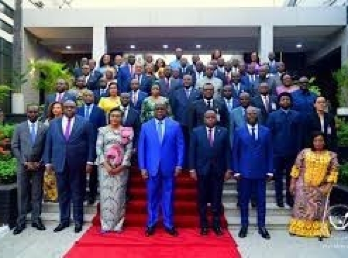 Compte rendu de la première réunion extraordinaire du Conseil des Ministres